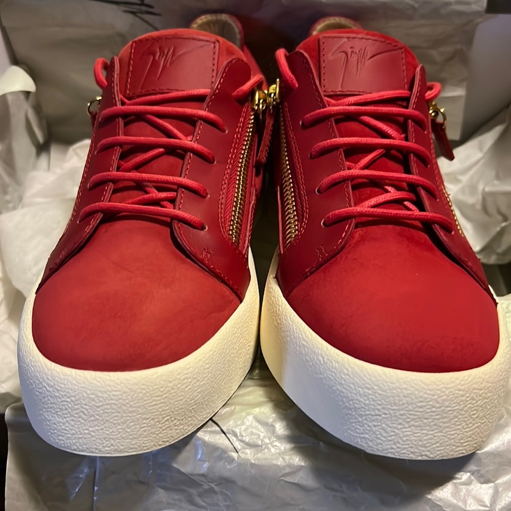 Giuseppe Zanotti size 42. Red